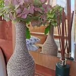 Mit Mediterraner Terrasse