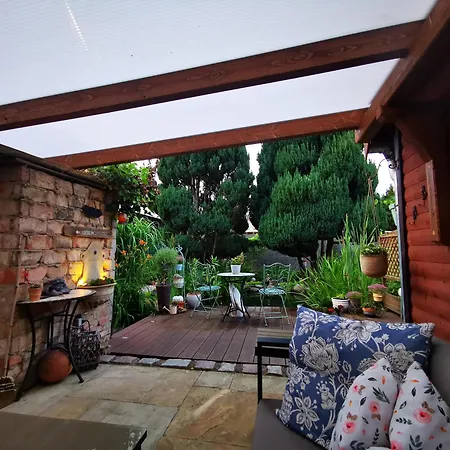 Mit Mediterraner Terrasse בית נופש